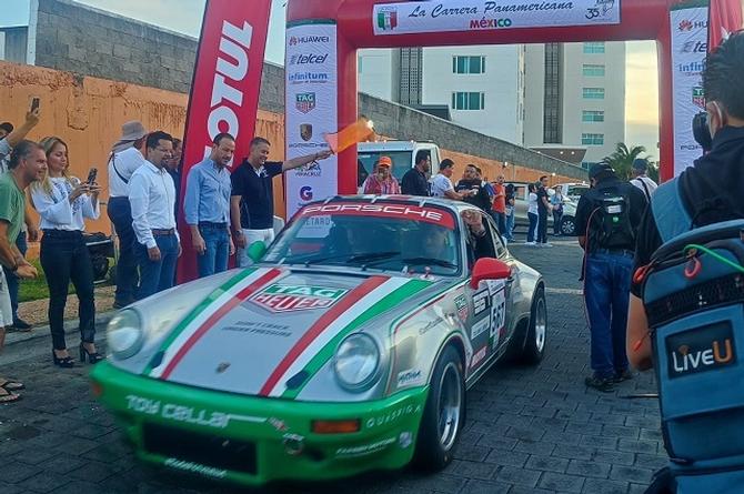 Realizan salida ceremonial de la Carrera Panamericana 2022 en Veracruz