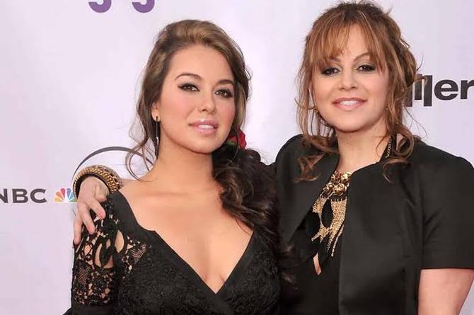 ¡Se le va la lengua! Chiquis Rivera da a entender que Jenni ESTÁ VIVA (video) 