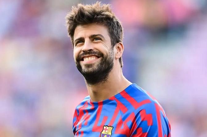 Gerard Piqué se retira del fútbol (+video)