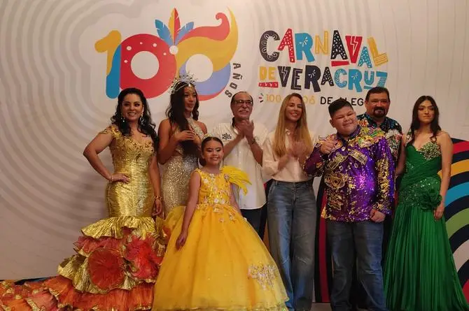 Revelan al rey de Carnaval de Veracruz 2024, así como las Princesas de Yuri y Reyes Infantiles