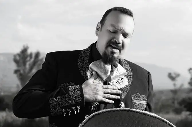 Pepe Aguilar publica mensaje en honor a Nodal y su hija Ángela 