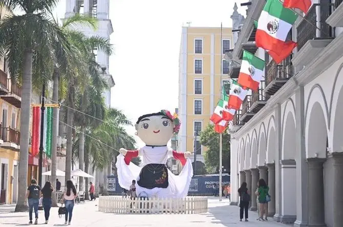 Toñita 'La Jarocha' regresa al Zócalo de Veracruz (+fotos) 