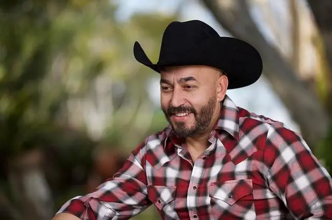 Lupillo Rivera causa revuelo por usar una playera de 'Diddy' Combs (+fotos)