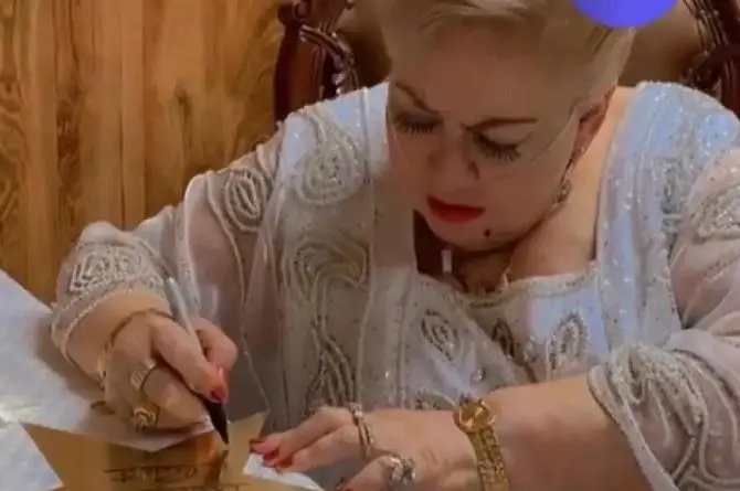 Paquita la del Barrio aparece en redes sociales con respirador