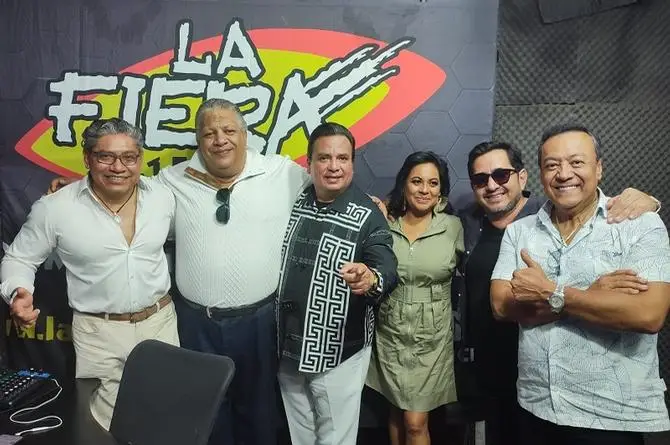 “Dos Carlos de cuidado” rugen en LA FIERA e invitan a concierto en Veracruz